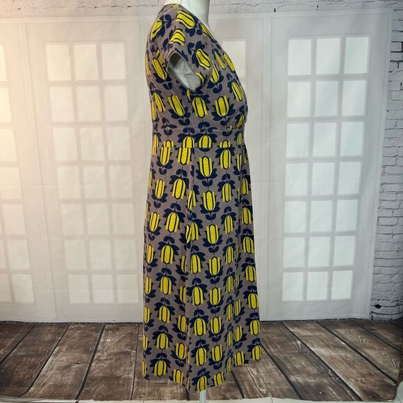 Boden Yellow Navy and Grey Floral ShortSleeve Dress Jersey Size 8 - Picture 6 of 9
